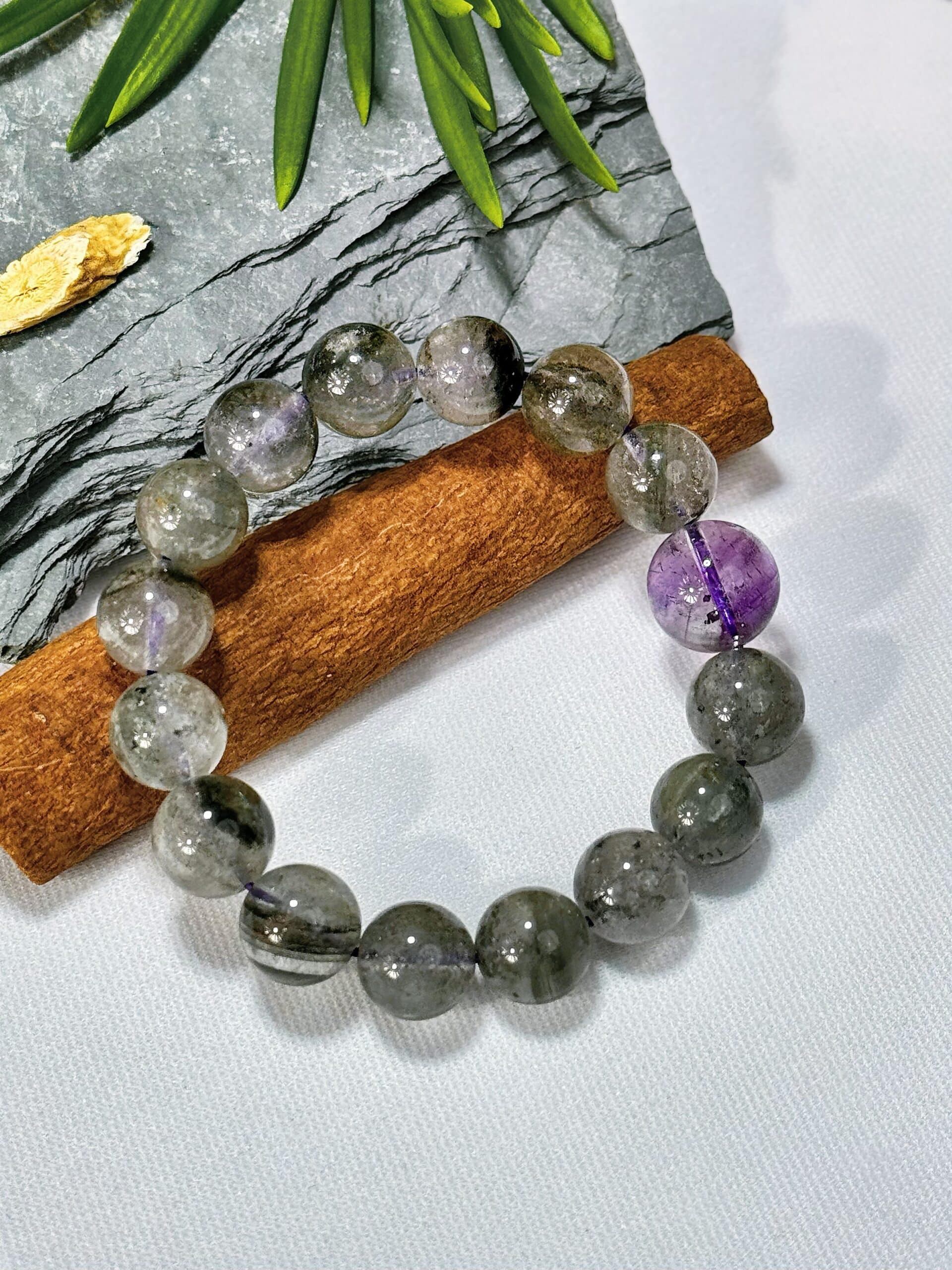 Green Phantom Amethyst Momentum Bracelet - 图片 3