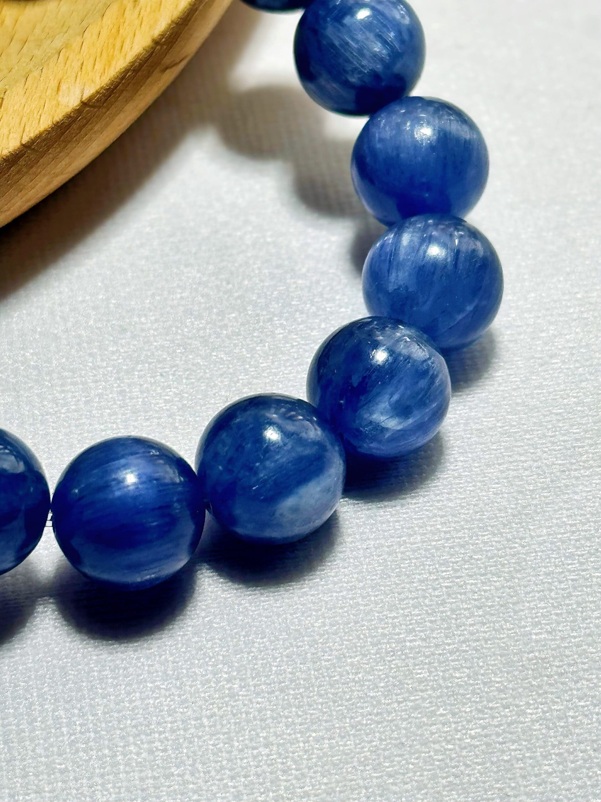 Fire-Water Balance Blue Crystal Bracelet - 图片 5