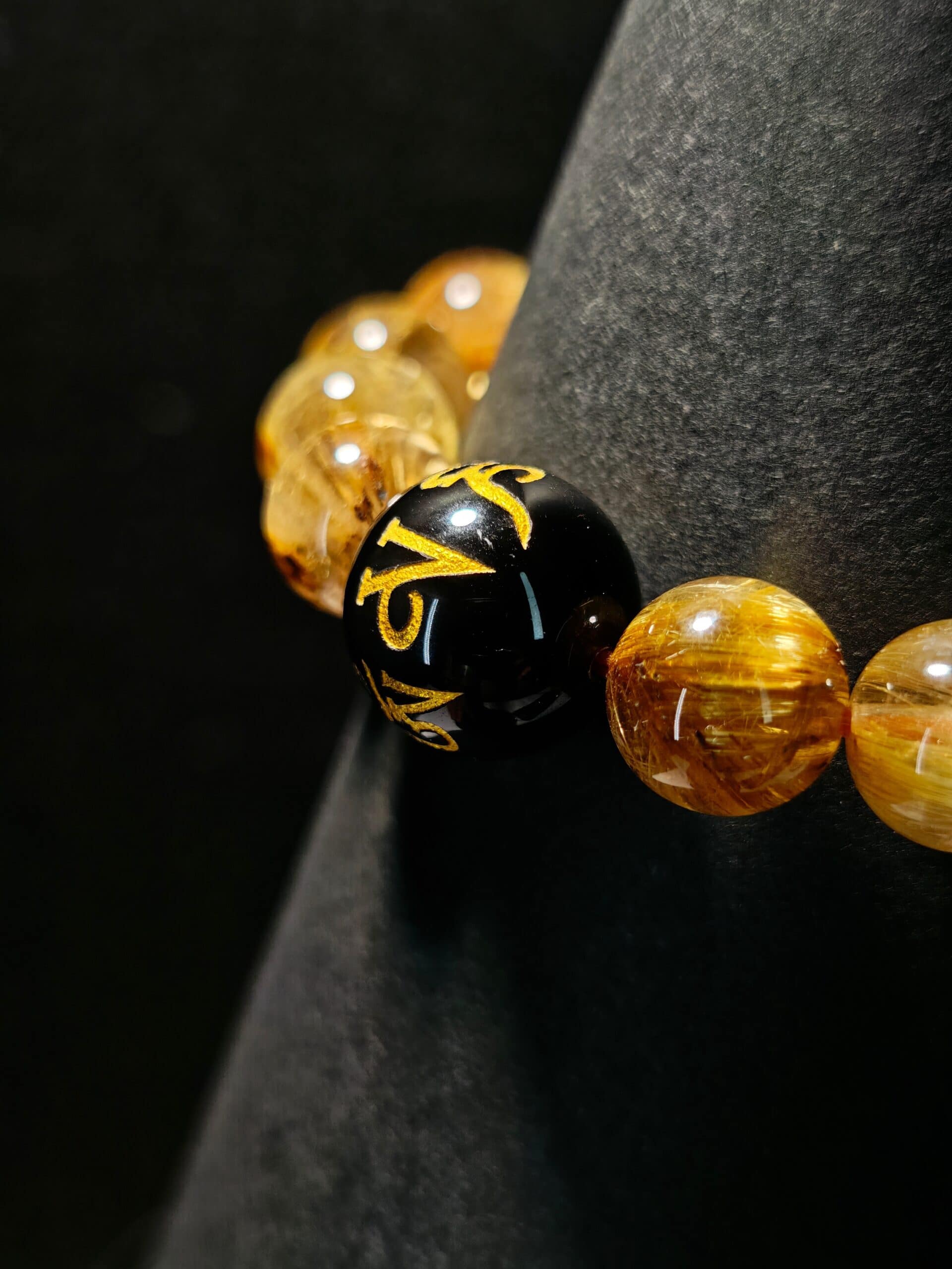 Metal Momentum Target-Focused Cat's Eye Rutilated Bracelet - 图片 2