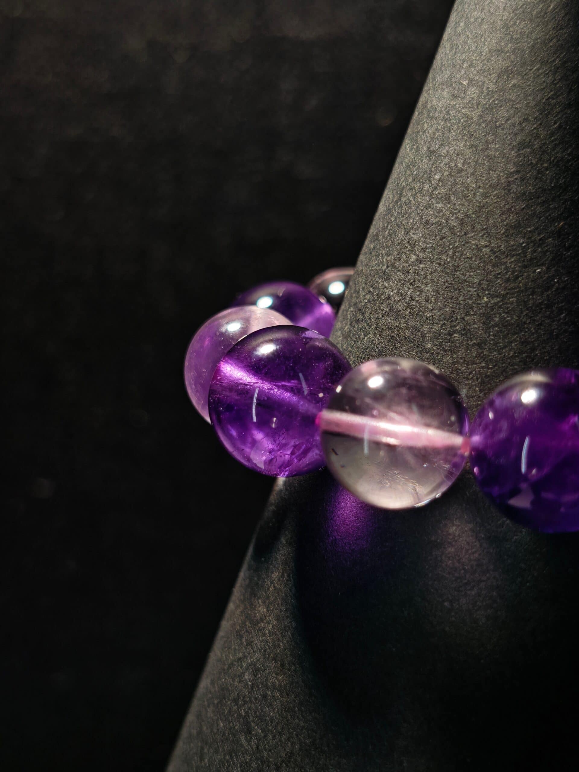 Fire-Balancing Fortune Amethyst Energy Bracelet - 图片 2